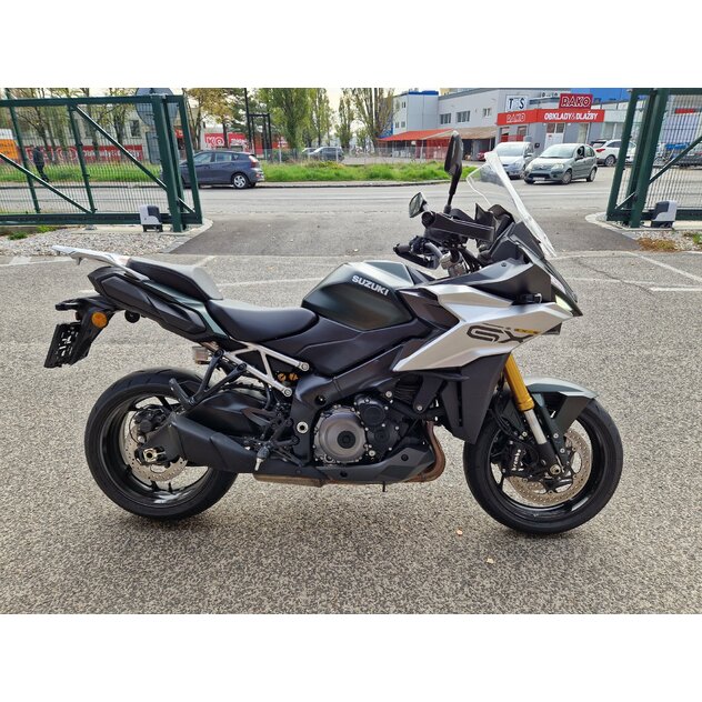 Suzuki gsx-s1000gx zelená - 20241028_114526
