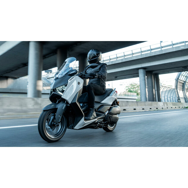 Yamaha xmax techmax 300 plus 2026 crystal graphite demo - 2025-Yamaha-XMAX300ASVH-EU-Ceramic_Grey-Action-008-03