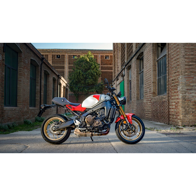 Yamaha xsr900 2025 legend red - 2025-Yamaha-XS850-EU-Legend_Red-Static-003-03