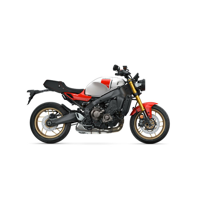 Yamaha xsr900 2025 legend red - 2025-Yamaha-XS850-EU-Legend_Red-Studio-002-03