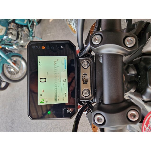 Yamaha xsr900 2025 legend red demo - 20250909_123455