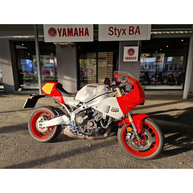 Yamaha xsr 900 gp legend red demo - 20241028_152015