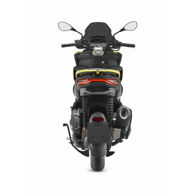 Aprilia sr gt 200 sport abs e5 yellow/black - 2021_Aprilia_SR_GT_200_giiallo_Posteriore_acceso_bianco_1000_033