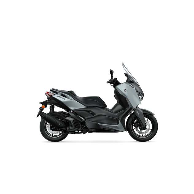 Yamaha xmax 125 techmax siva 2025 - topcase 34 alebo 45l zadarmo - 2025-Yamaha-XMAX125ASP-EU-Ceramic_Grey-Studio-002-03