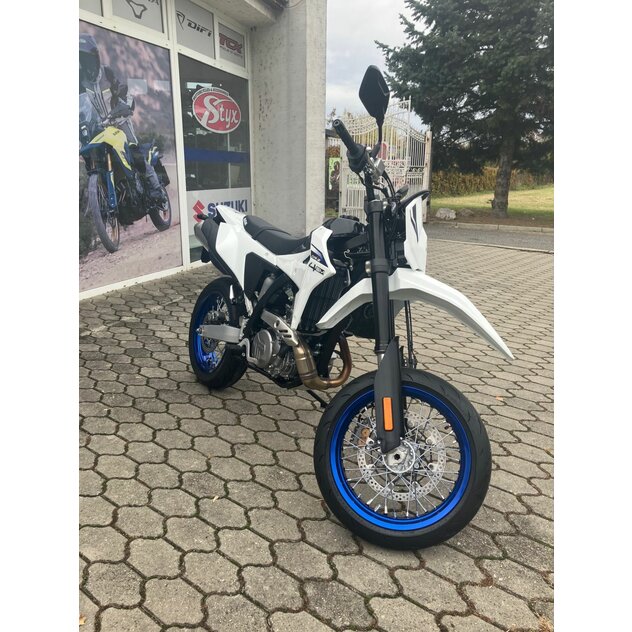 Suzuki dr-z4 sm biela - IMG_5511