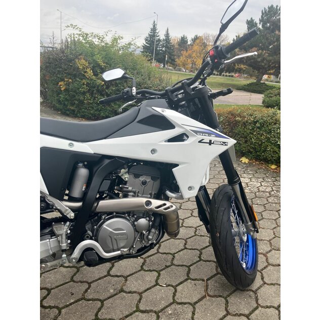 Suzuki dr-z4 sm biela - IMG_5515