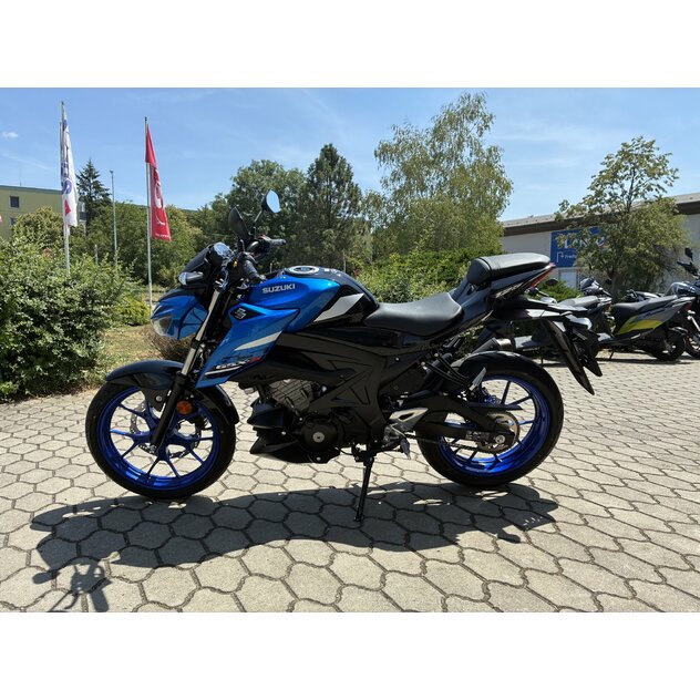 Suzuki gsx-s125 modrá - IMG_2024