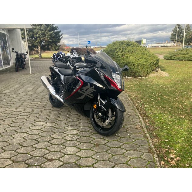 Suzuki gsx1300rrq hayabusa čierna - IMG_5667