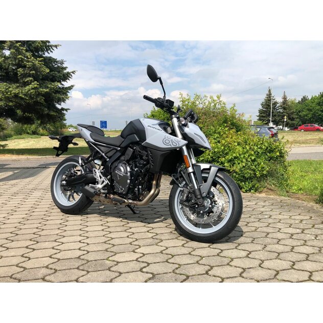 Suzuki gsx8s šedá - IMG_9809