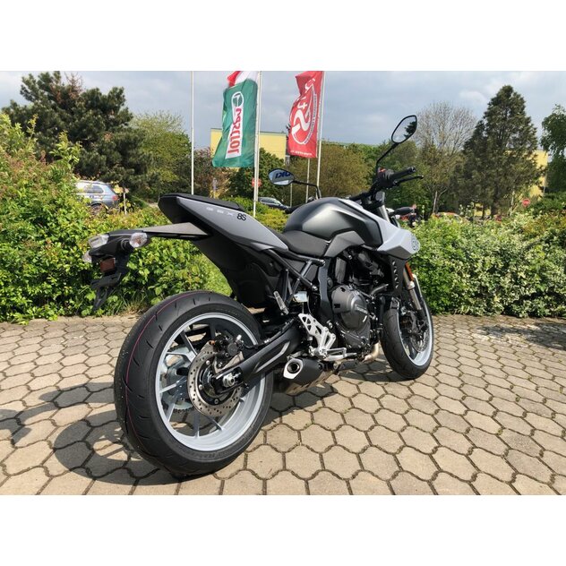 Suzuki gsx8s šedá - IMG_9811