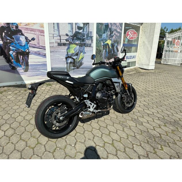 Suzuki gsx8t zelená - IMG_0413