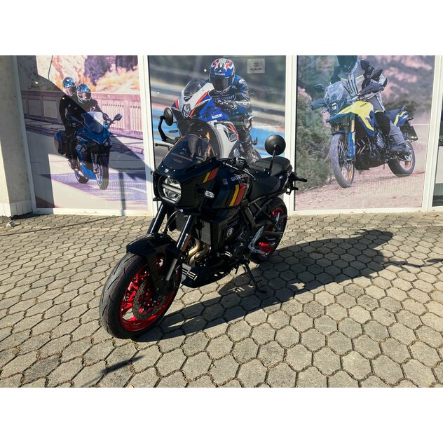 Suzuki gsx8tt čierna - IMG_5313