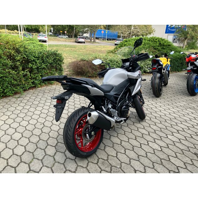 Suzuki sv7gx šedá - IMG_6200