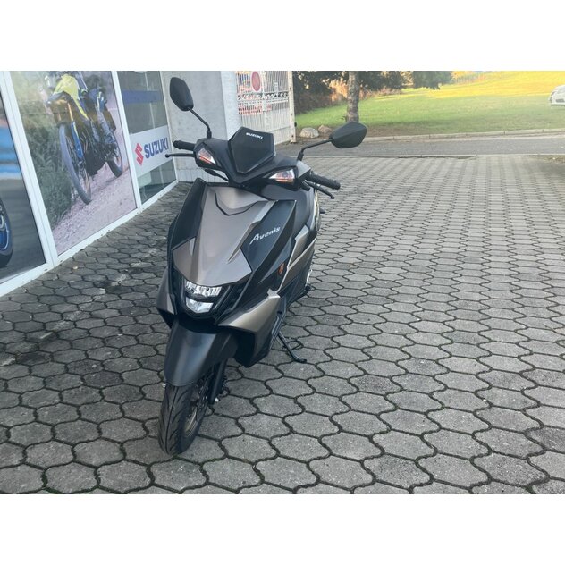 Suzuki un125 avenis šedý - IMG_5536