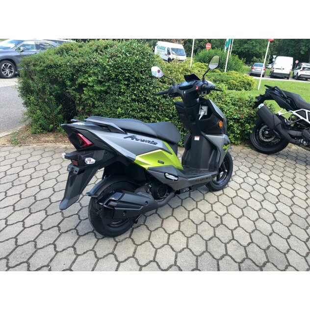 Suzuki un125 avenis zelený - IMG_0111