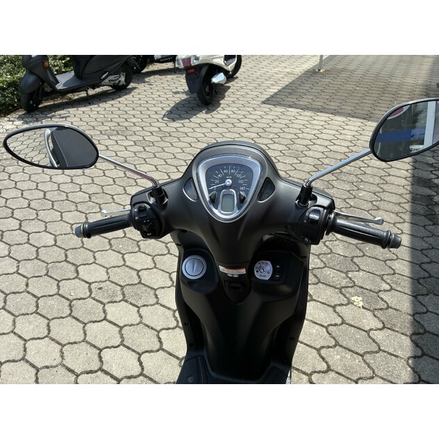 Yamaha d´elight 125 čierny - IMG_2042