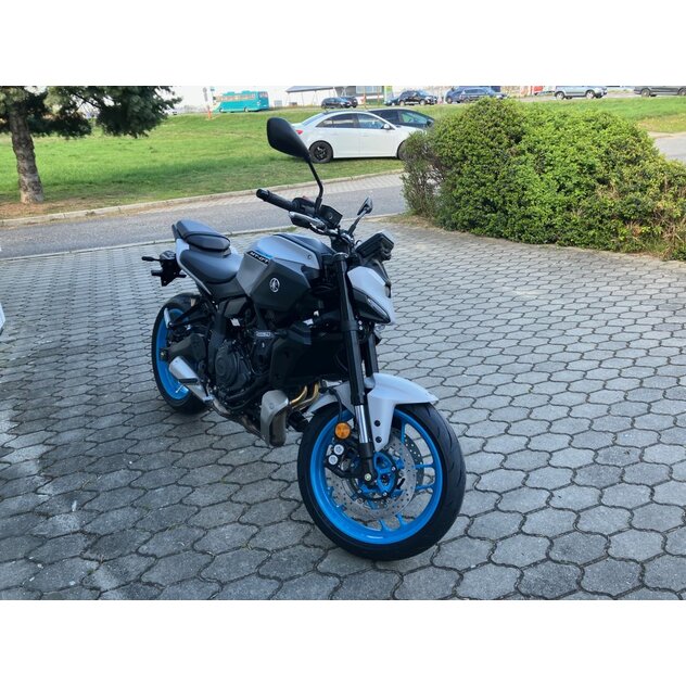 Yamaha mt-07 šedá - IMG_4978