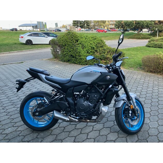Yamaha mt-07 šedá - IMG_4979