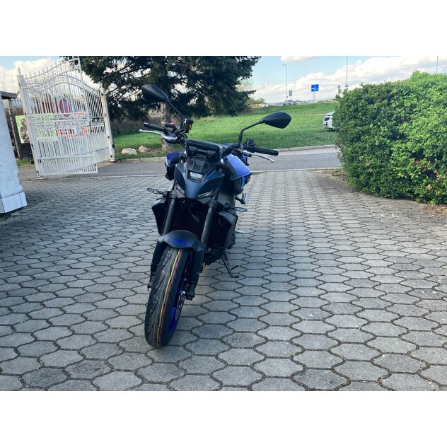 Yamaha mt-09 modrá - IMG_5841