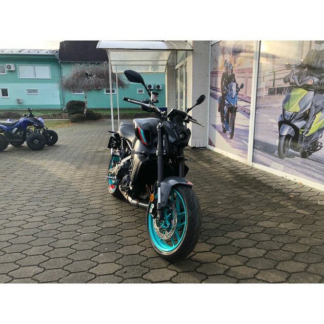 Yamaha mt-09 šedá - IMG_1786