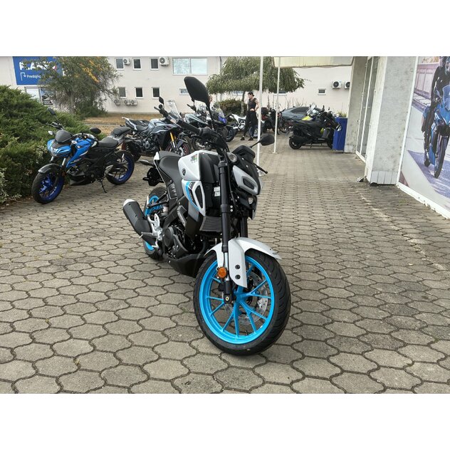 Yamaha mt125 šedá - IMG_2193