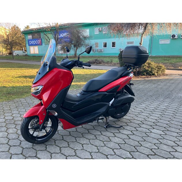 Yamaha nmax125 červený s kufrom a plexi - IMG_4865