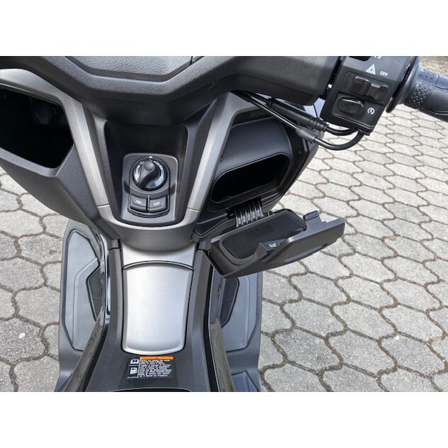 Yamaha nmax125 šedá - IMG_1376