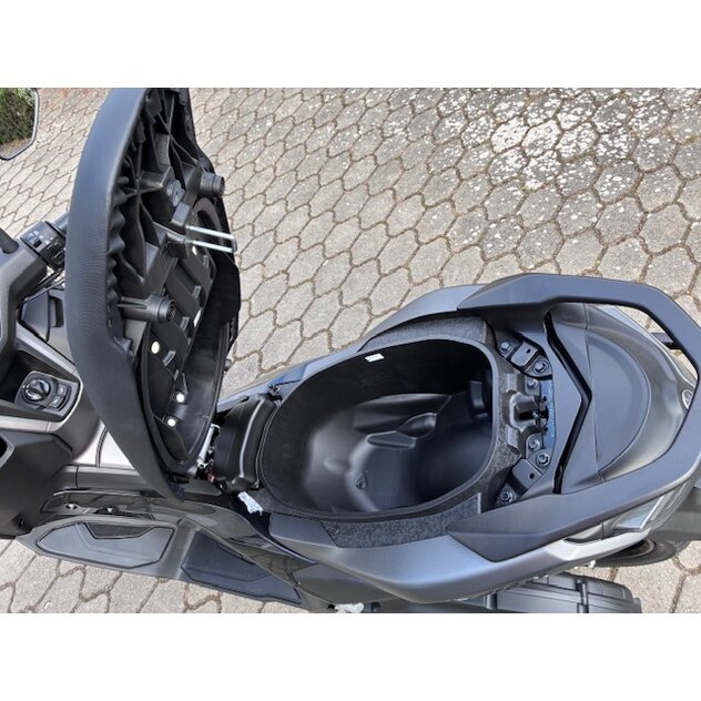 Yamaha nmax125 šedá - IMG_1377