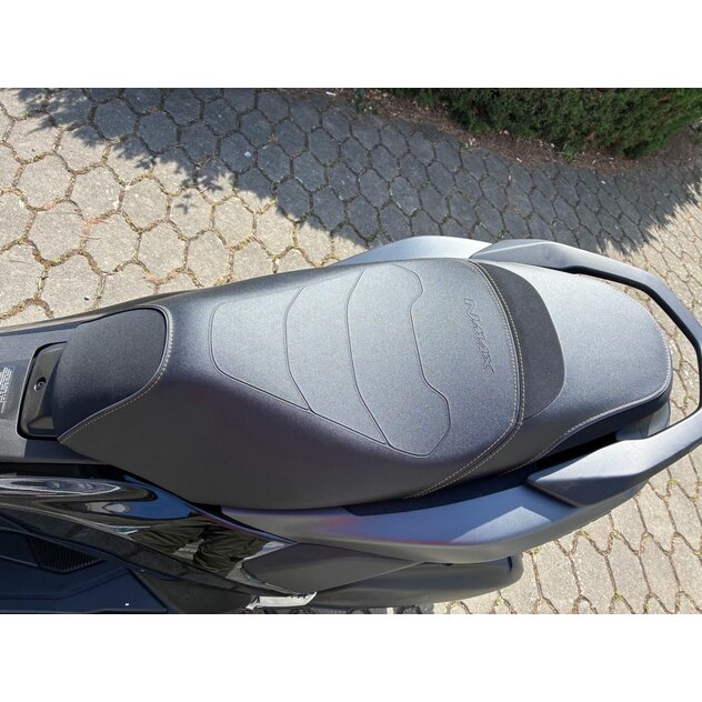 Yamaha nmax125 techmax šedá - IMG_1525