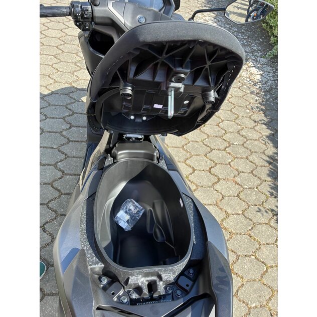 Yamaha nmax125 techmax šedá - IMG_1529