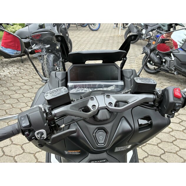 Yamaha tmax 560 25th anniversary - IMG_1779