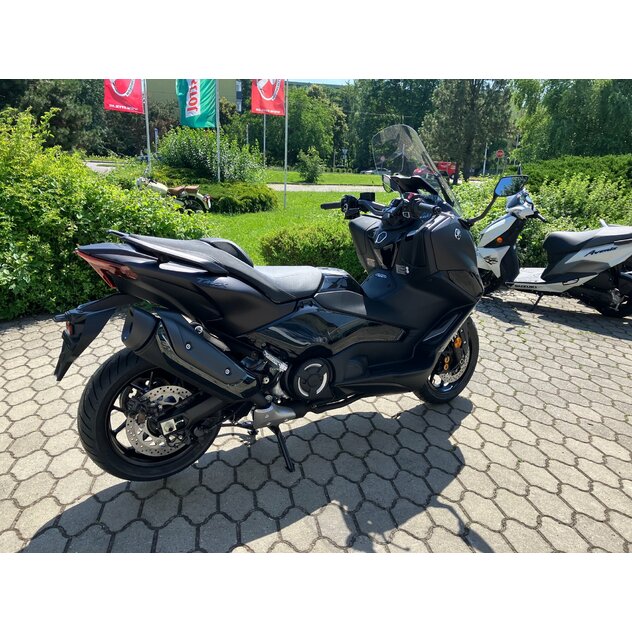 Yamaha tmax560 dx hnedý - IMG_4270