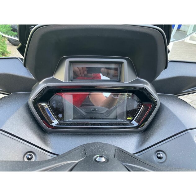 Yamaha yp125 x-max tech max čierny - IMG_5112