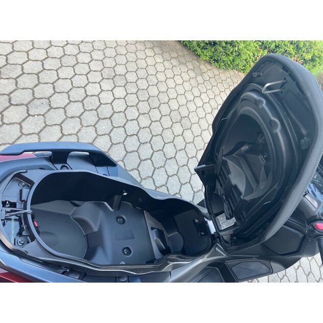 Yamaha yp300r xmax modrá - IMG_5836