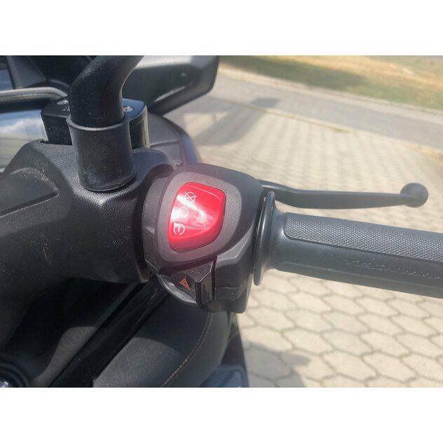 Yamaha yp300r xmax tech max hnedá - IMG_0898