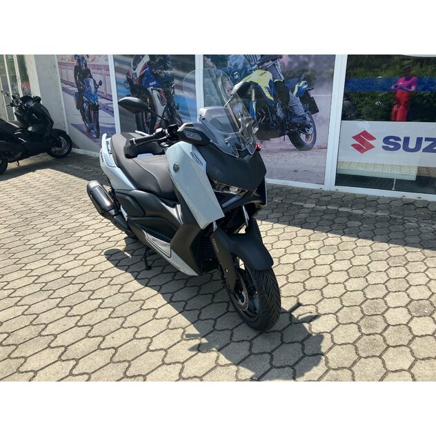 Yamaha yp300r xmax tech max plus šedý - IMG_6122