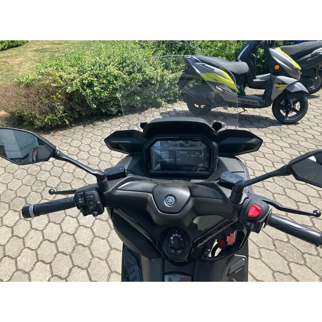 Yamaha yp300r xmax tech max šedý - IMG_6117