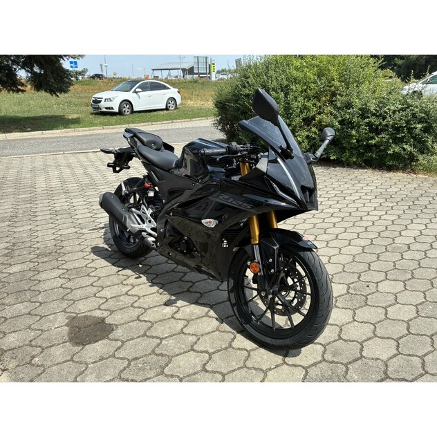 Yamaha yzf-r125 čierna - IMG_2054