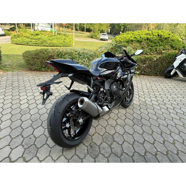 Yamaha yzf-r1 čierna - IMG_0464