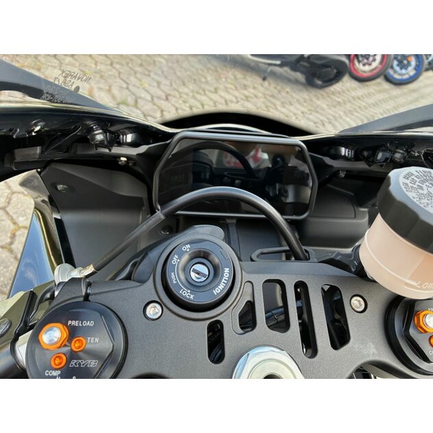 Yamaha yzf-r1 čierna - IMG_0471