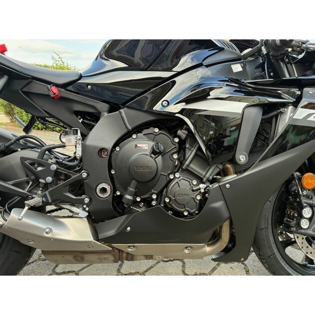 Yamaha yzf-r1 čierna - IMG_0472