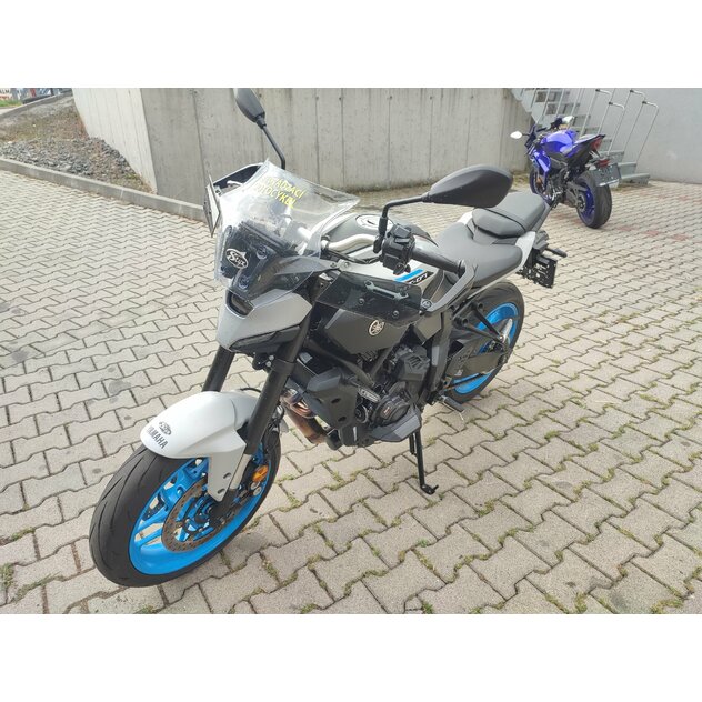 Yamaha mt-07 y-amt - šedá demo s doplnkami - IMG_20260826_113152