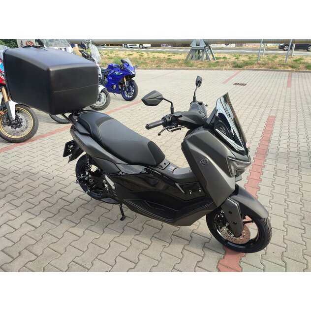 Yamaha nmax 125 + držiak s mega boxom a termo taškou - IMG_20260820_164730