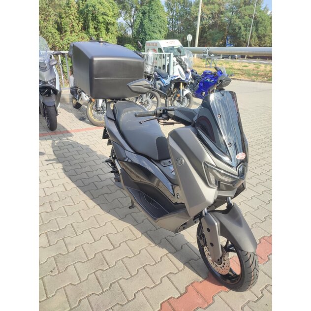 Yamaha nmax 125 + držiak s mega boxom a termo taškou - IMG_20260820_164741