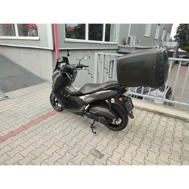 Yamaha nmax 125 + držiak s mega boxom a termo taškou - IMG_20260820_165615
