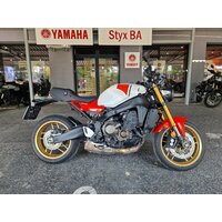 YAMAHA XSR900 2025 legend red DEMO