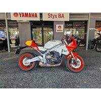 YAMAHA XSR 900 GP Legend Red DEMO