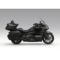 Honda GL1800 Gold Wing Tour DCT & Airbag ČIERNA