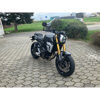 SUZUKI GSX8T ČIERNA