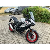 SUZUKI SV7GX ŠEDÁ